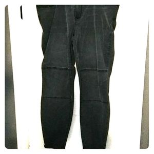 Distressed Black Skinny Jeans